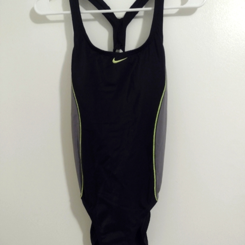 Nike LG sport black and gray swimsuit 👙